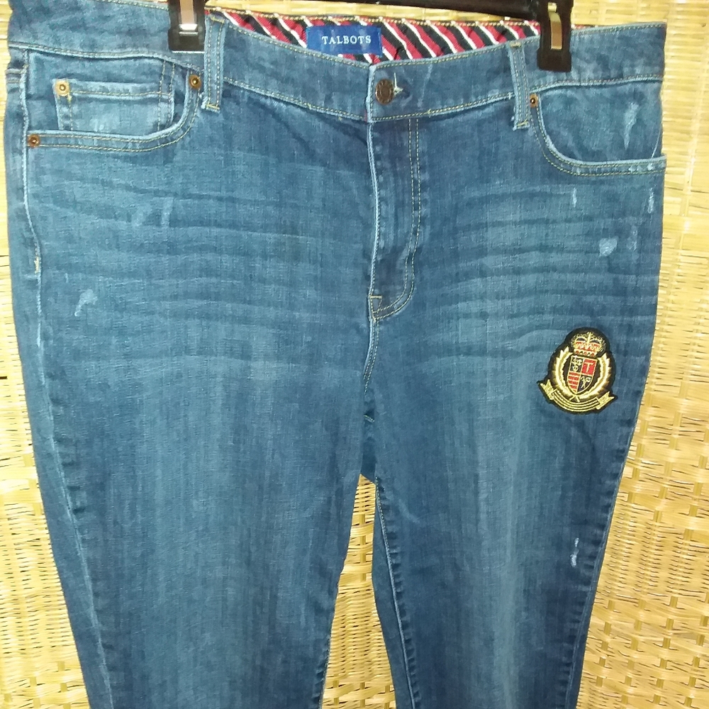 🎉2/$30 Talbots distressed denim jeans size 14